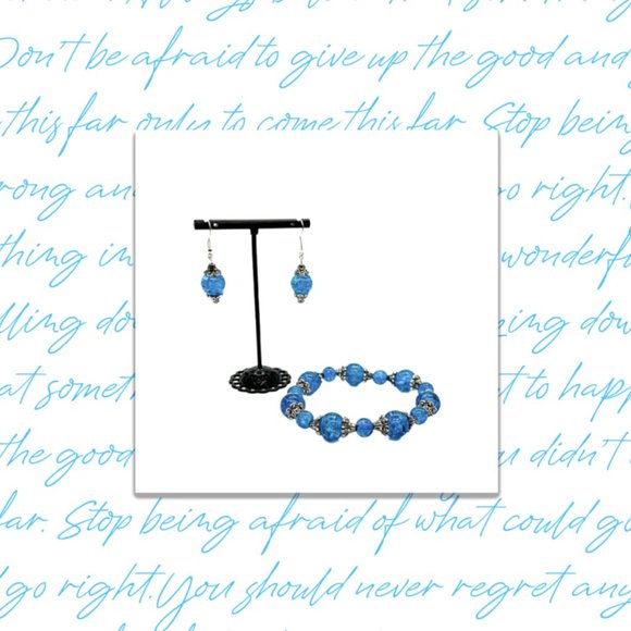 LISA LYNN DESIGNS Handmade Ocean Blue pearl bead earring and bracelet set - Picture 1 of 2